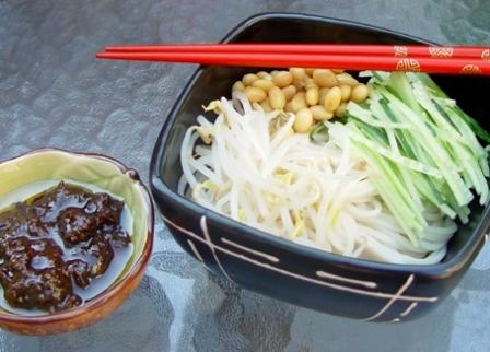 China eating out guide: Fried Soybean Sauce Noodle